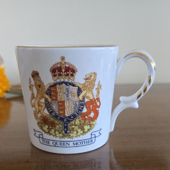 Aynsley Other - Aynsley Bone China Mug Queen Mother's 80th Birthday 1980
